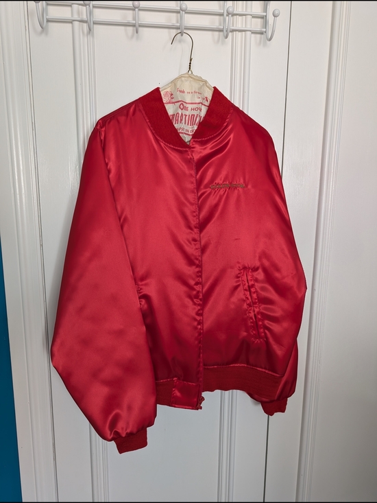 Golds Gym Other - VINTAGE 80s Gold's Gym Satin Bomber Jacket XXL - Red - MINT